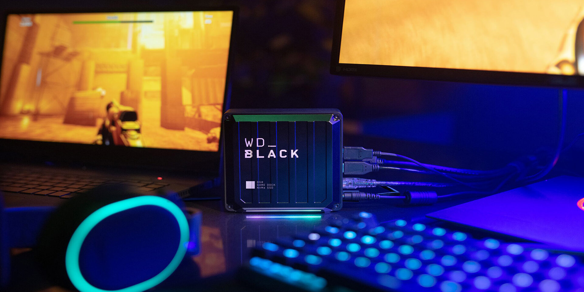 en_us-WDBlk-D50-SSD-Lifestyle-Img-Environment-with-headphones_1